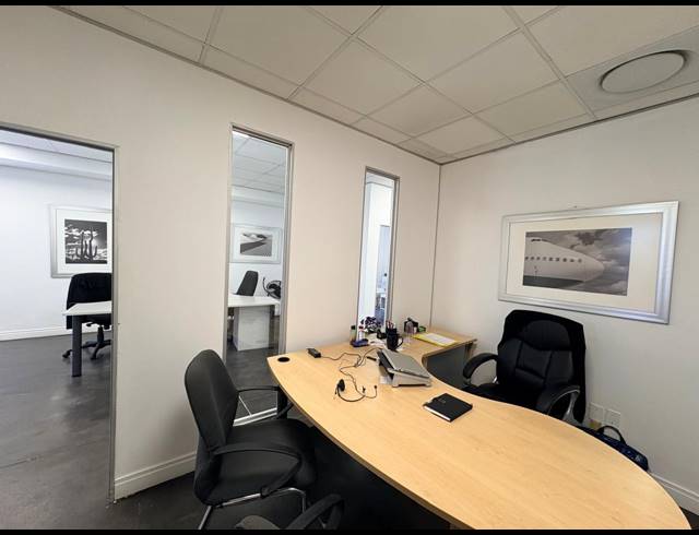 115M² OFFICE TO LET IN MAGALIESSIG